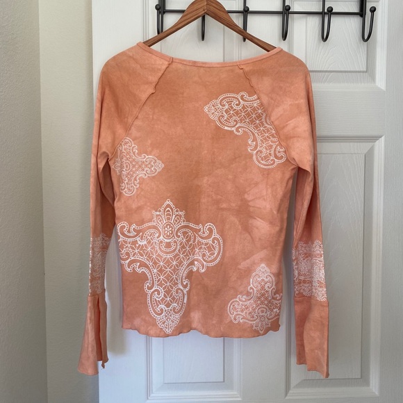 TeeCo Yoga Top - Picture 6 of 7